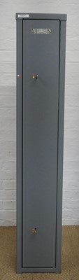 Lot 693 - Steel gun cabinet with one set of keys.