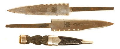 Lot Miniature skein dubh, 2.25inch single edge...