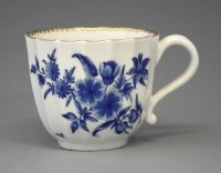 Lot 92 - Worcester facetted coffee cup circa 1772