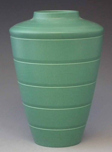 Lot 164 - Wedgwood Keith Murray vase.
