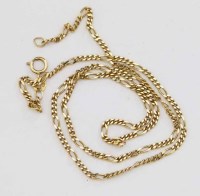 Lot 261 - 9K (375) flat curb fine necklace chain