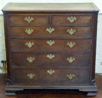 Lot 434 - Oak chest of drawers.