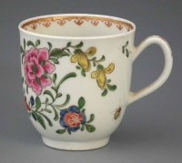 Lot 107 - Worcester coffee cup circa 1770   finely