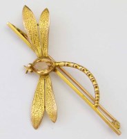 Lot 242 - 9ct gold dragon fly brooch.