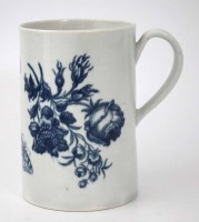 Lot 80 - Worcester mug circa 1770, printed in underglaze