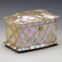 Lot 26 - Mother-of-pearl tea caddy.