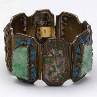 Lot 314 - Chinese jade bracelet