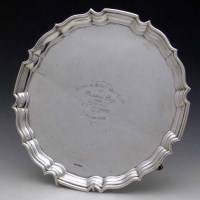 Lot 361 - Circular piecrust silver salver