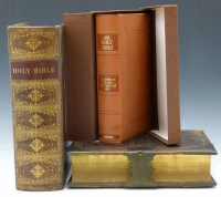 Lot 44 - KJV Bible Facsimile reprint of the edition of 1611 Oxford 1985