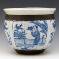 Lot 340 - Chinese blue and white crackled small jardiniere 19th/20th century.