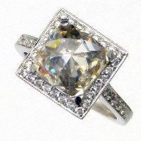 Lot 360 - Rose cut square diamond ring, 1.87ct
