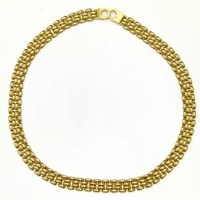 Lot 367 - 18K gold brick pattern necklace