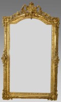 Lot 532 - Gilt wall mirror.