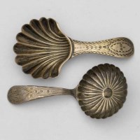 Lot 253 - Hester Bateman caddy spoon and another (2).