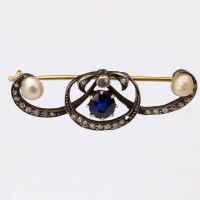 Lot 336 - Antique sapphire, pearl and diamond brooch