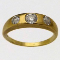 Lot 347 - Victorian gold three-stone diamond ring