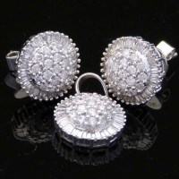 Lot 179 - 18ct white gold and diamond pair of earstuds and