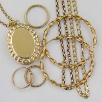 Lot 182 - 9ct gold locket on chain; 2 chains; 3 9ct rings