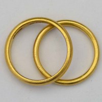 Lot 226 - Two 22ct gold wedding rings 9.2g gross.