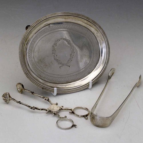 Lot 174 - George III silver stand, pair tongs, pair nips