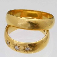 Lot 213 - Two 22ct gold rings
