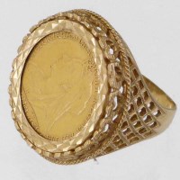 Lot 233 - Mounted 1900 half-sovereign ring.
