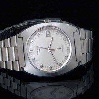 Lot 257 - Longines Ultronic stainless wristwatch circa