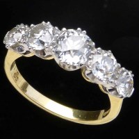 Lot 339 - Five-stone diamond ring.