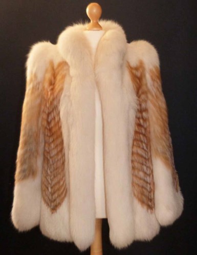 Lot 406 - A white fur jacket