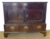 Lot 735 - George III oak livery chest