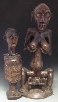 Lot 97 - Large Congolese maternity figure, also a anthropomorphic reliquary box 102cm high