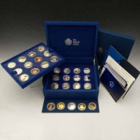 Lot 164 - Royal Mint coin box of twenty-nine Diamond