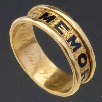 Lot 205 - Victorian 18ct gold memoriam ring
