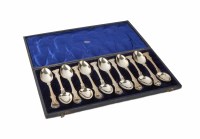 Lot 169 - Boxed set of 12 silver teaspoons