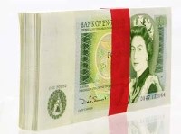 Lot 13 - Bundle of 100 £1 notes (consecutive order)