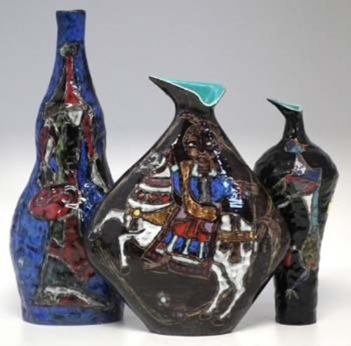 Lot 276 - Three Fantoni vases.