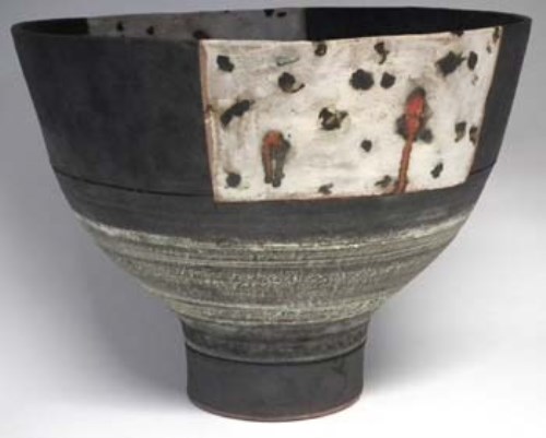 Lot 279 - Robin Welch large vase.