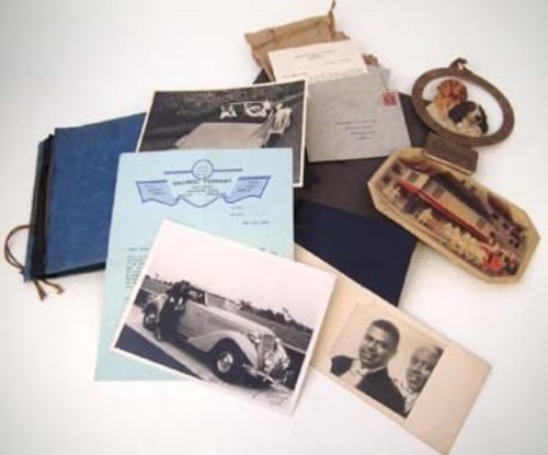 Lot 24 - Collection of signed photographs and letters