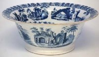 Lot 191 - Blue and white printed wash bowl