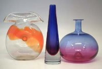 Lot 84 - Three glass vases   to include a Sommerso