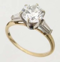 Lot 207 - 14K gold single stone diamond ring