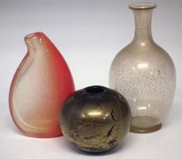 Lot 138 - Archimede Seguso Polveri vase and two others.
