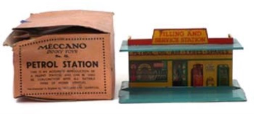 Lot 43 - Mecanno Ltd filling and service station (No. 48) complete with box.