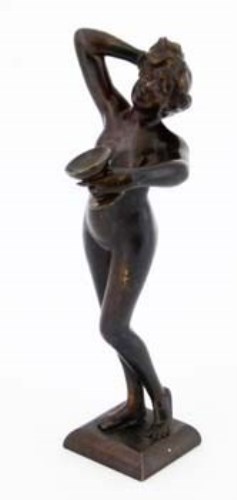 Lot 4 - Small bronze nude lady.