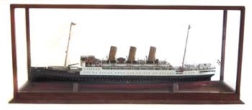 Lot 34 - Model ship of The Friede  displayed in mahogany
