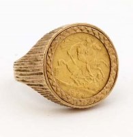 Lot 260 - Half sovereign ring in 9ct gold mount.