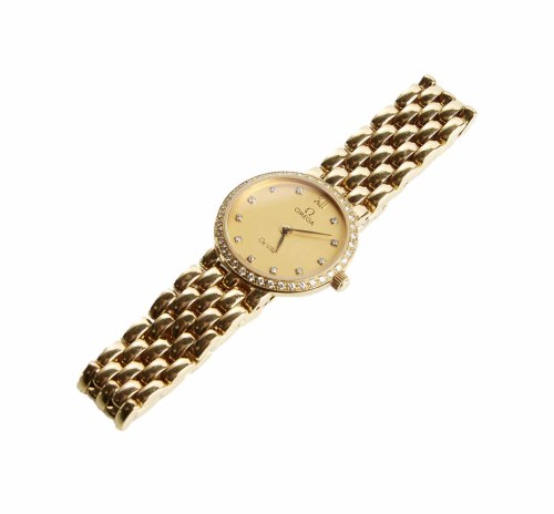 Lot 117 - A ladies 18ct gold Omega De Ville bracelet watch