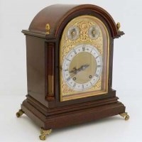 Lot 3 - Edwardian mahogany brass faced bracket clock.