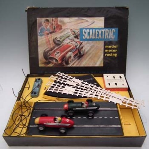 Lot 134 - Scalextric model 01 racing car set with 1962