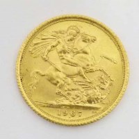 Lot 346 - Gold sovereign 1967.